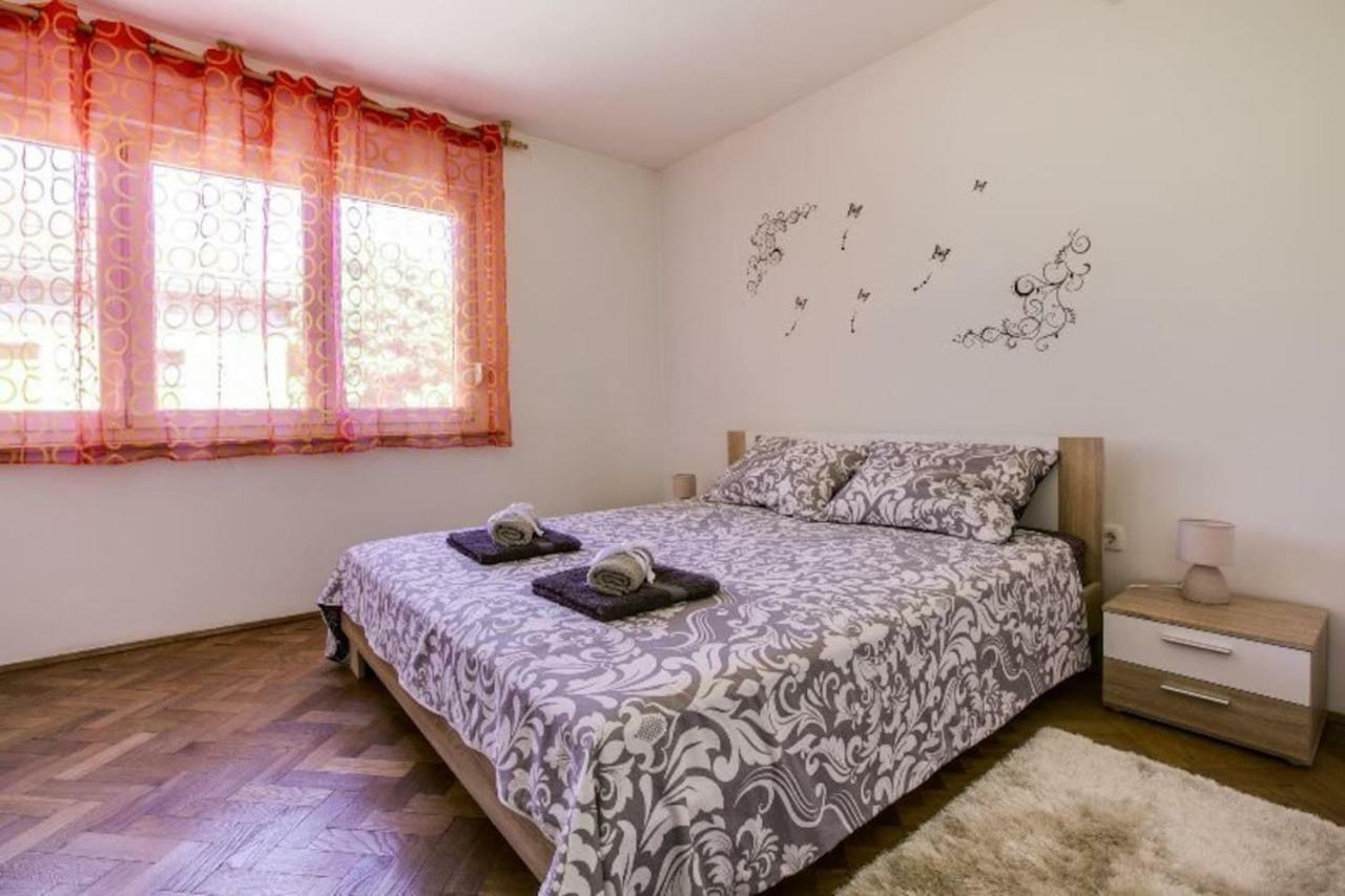 Appartamento A Pula Vicino Al Mare Zewnętrze zdjęcie